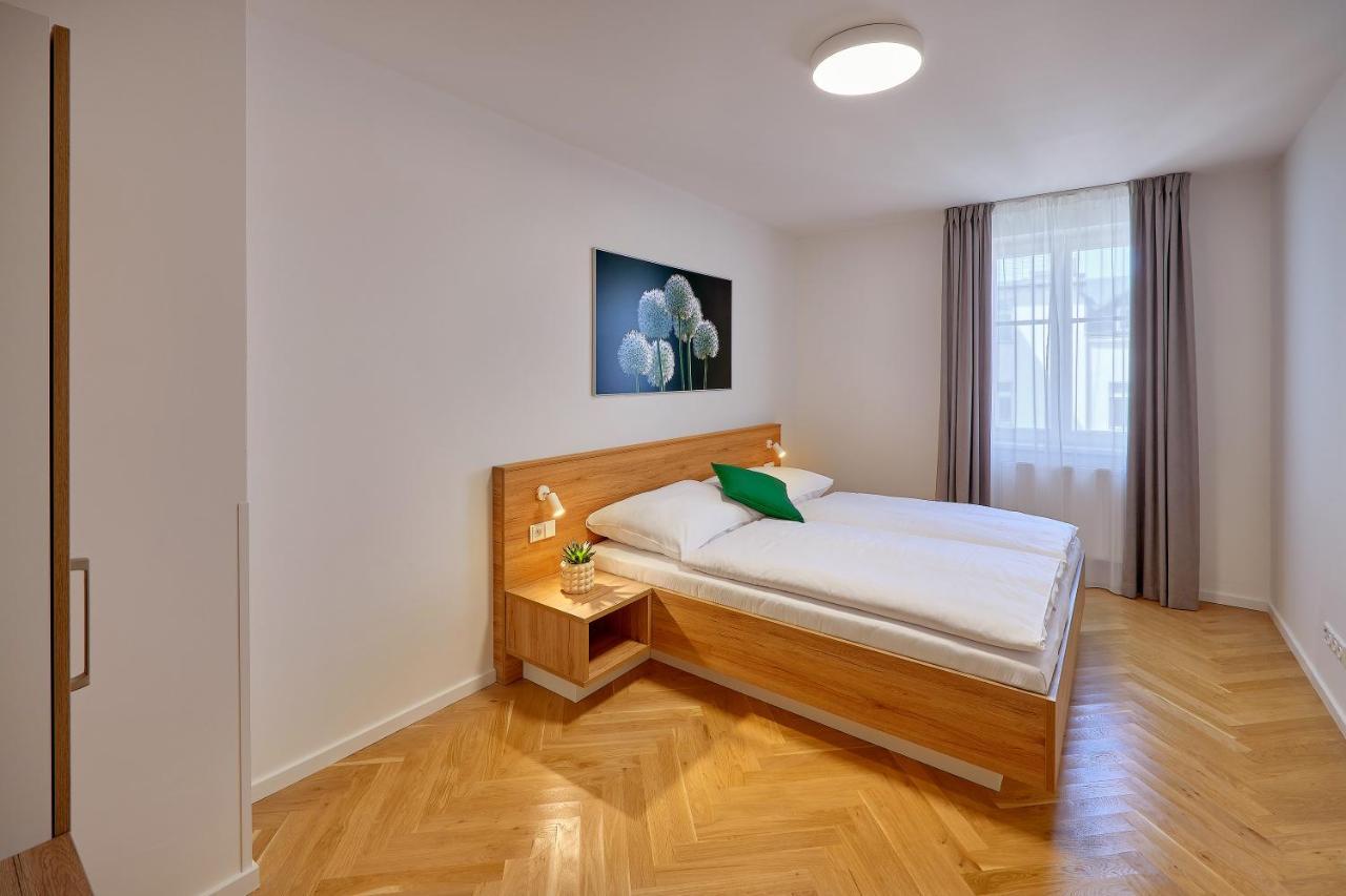 Downtown Suites Rubesova ปราก ภายนอก รูปภาพ