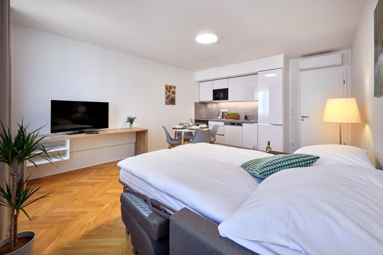 Downtown Suites Rubesova ปราก ภายนอก รูปภาพ
