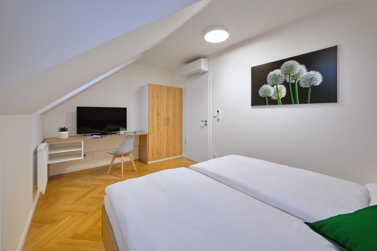 Downtown Suites Rubesova ปราก ภายนอก รูปภาพ