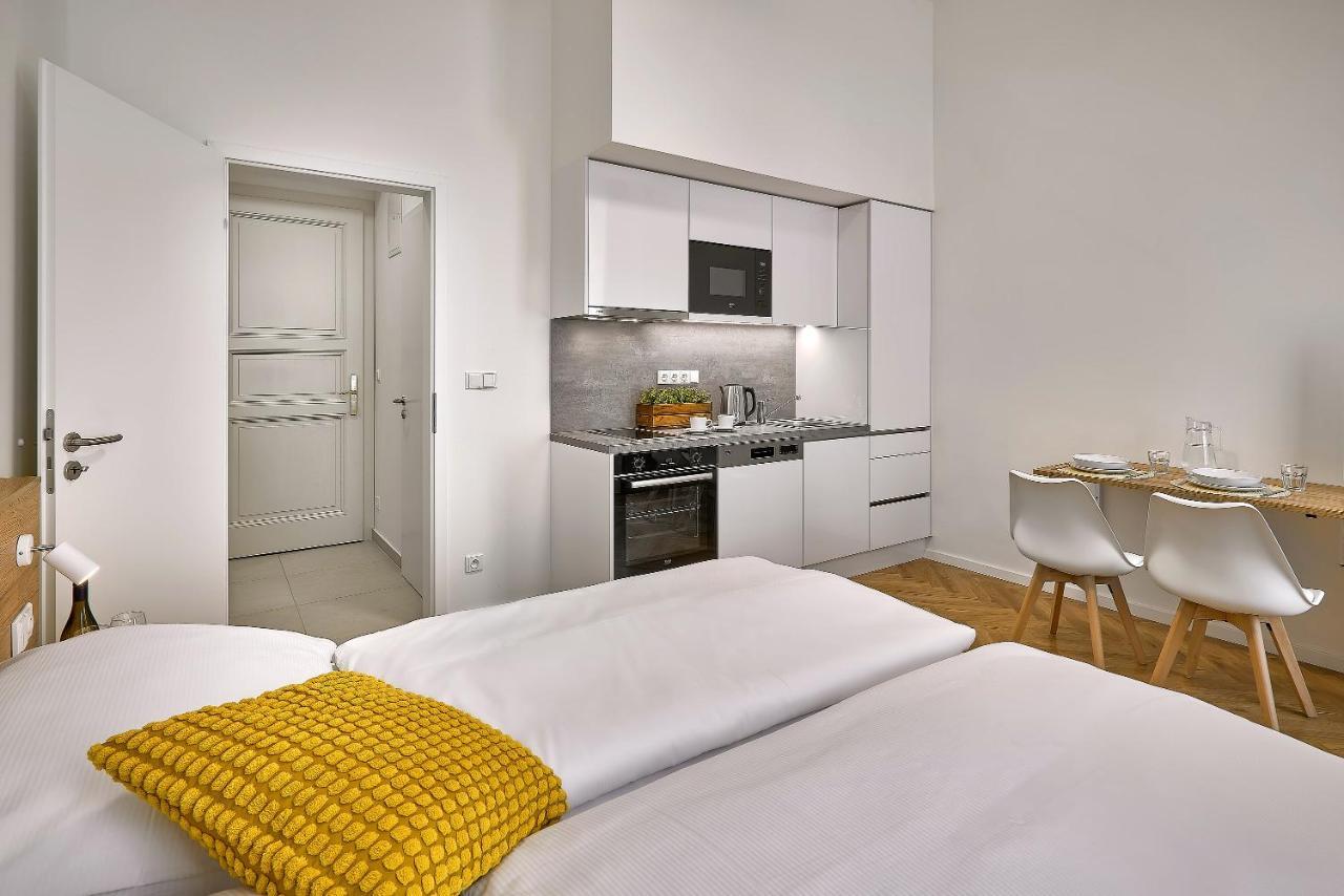Downtown Suites Rubesova ปราก ภายนอก รูปภาพ