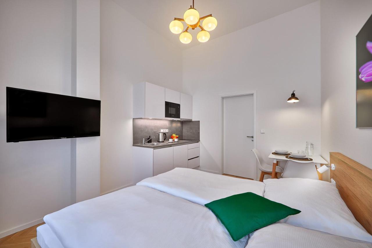 Downtown Suites Rubesova ปราก ภายนอก รูปภาพ