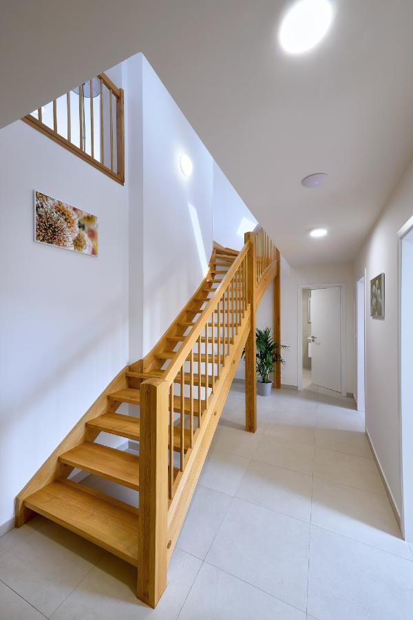 Downtown Suites Rubesova ปราก ภายนอก รูปภาพ