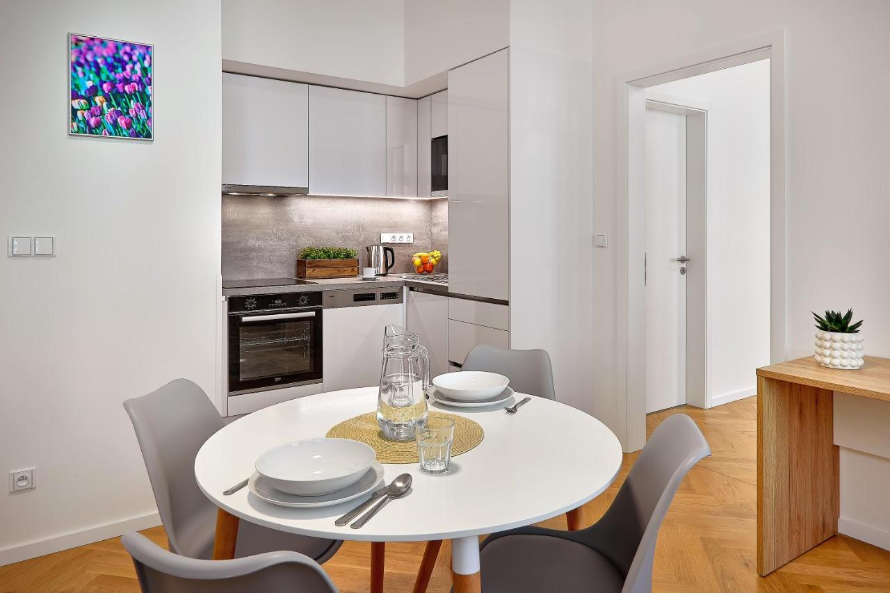 Downtown Suites Rubesova ปราก ภายนอก รูปภาพ