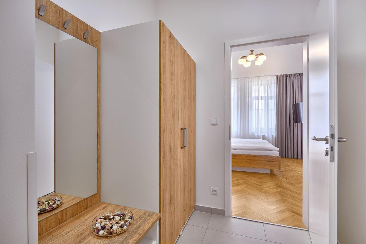 Downtown Suites Rubesova ปราก ภายนอก รูปภาพ