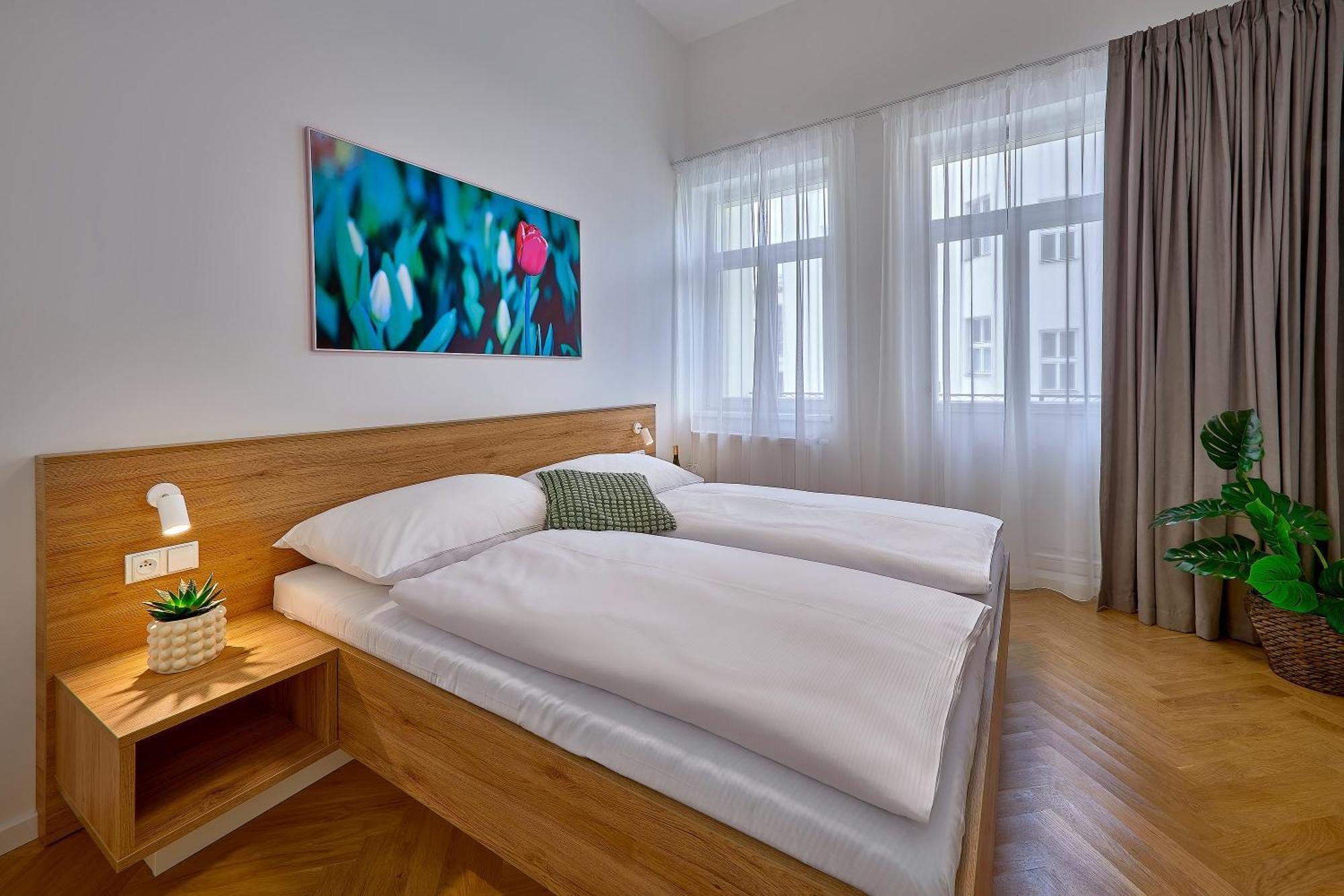 Downtown Suites Rubesova ปราก ภายนอก รูปภาพ